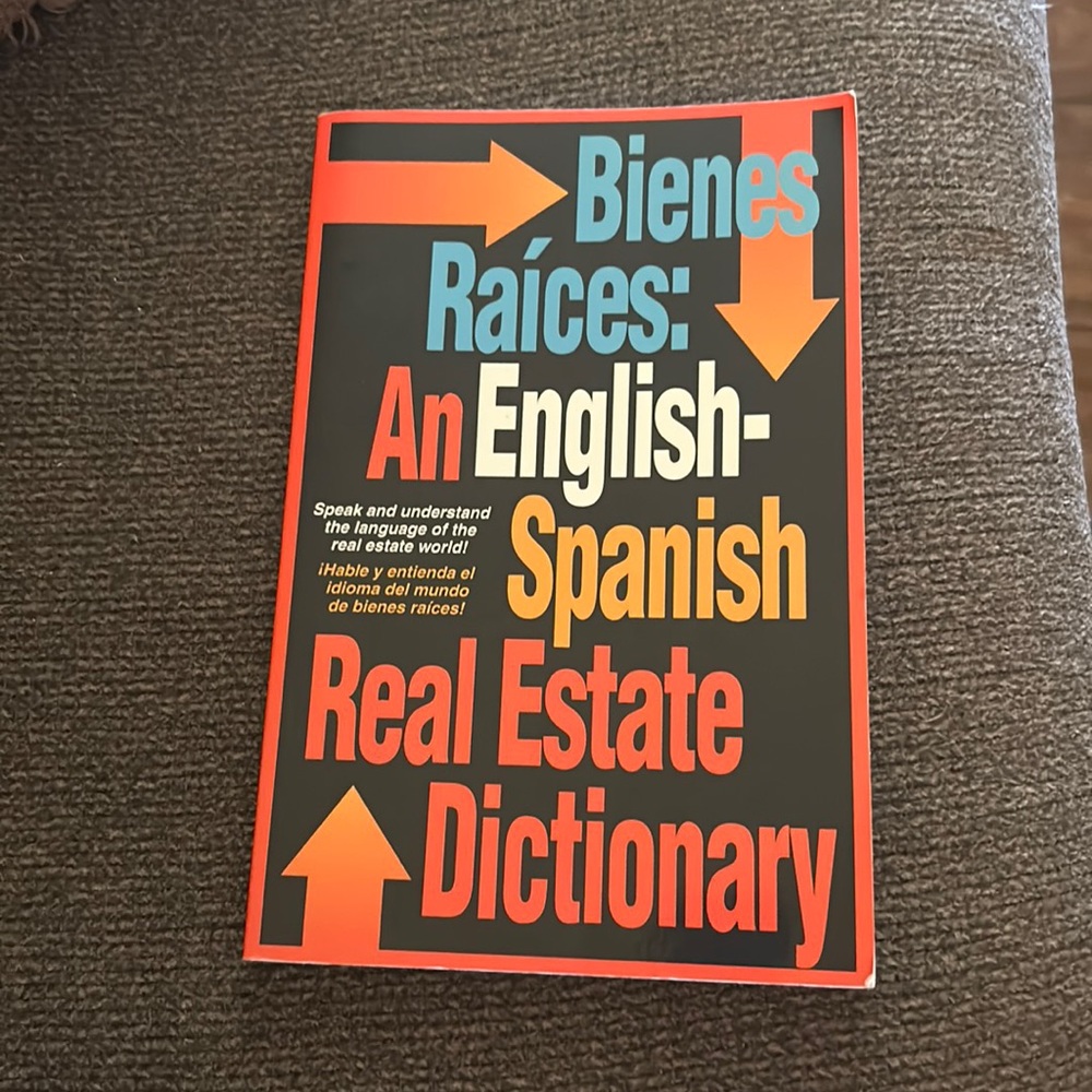 Book for bienes raíces dictionary English to Spanish real estate dictionary